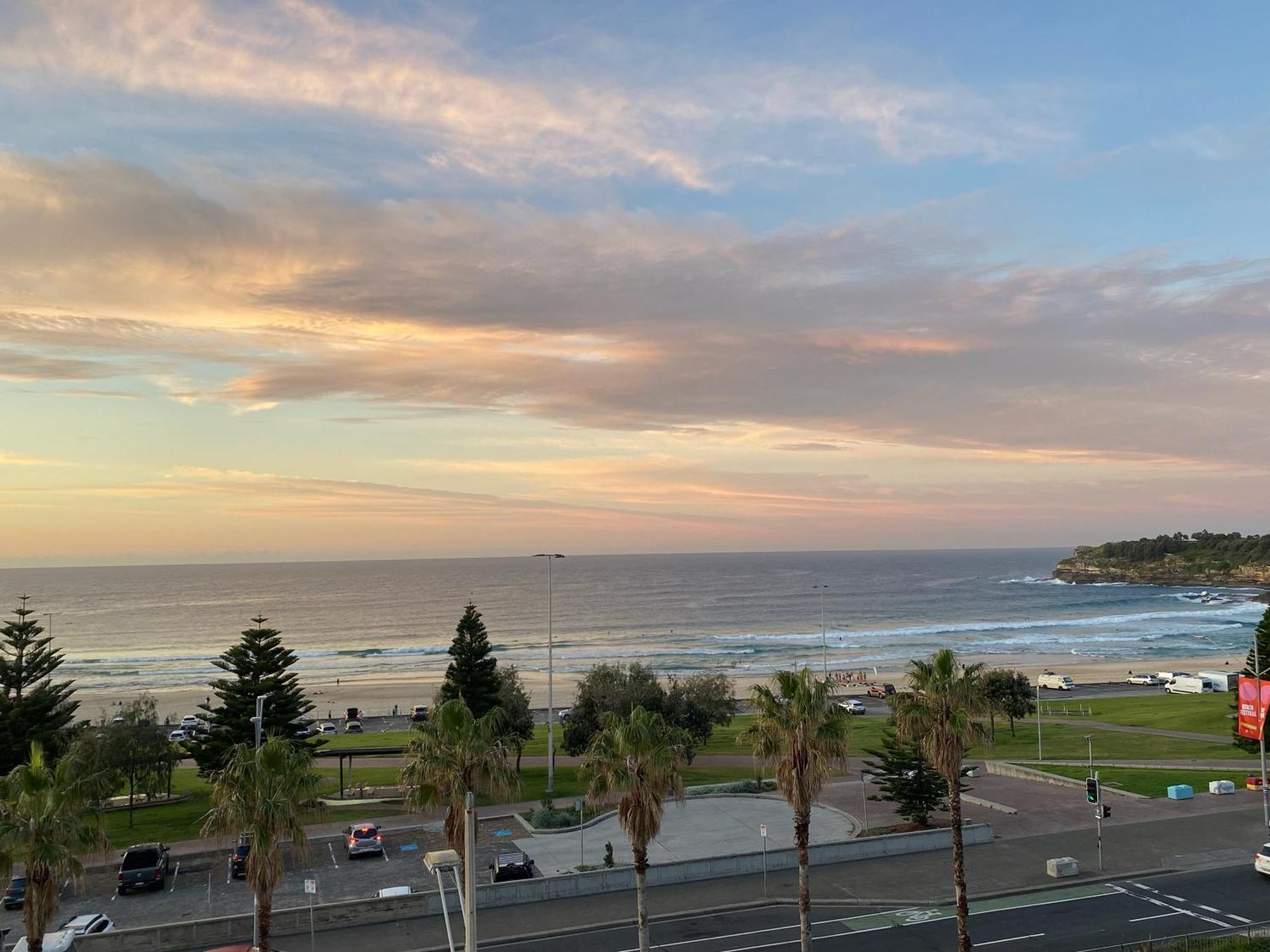 Bondi Beach Waves Beachfront Apartment Cité de Cité de Sydney Extérieur photo